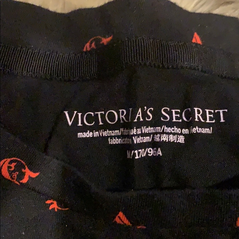 VS Logo Tee - Picture 3 of 3